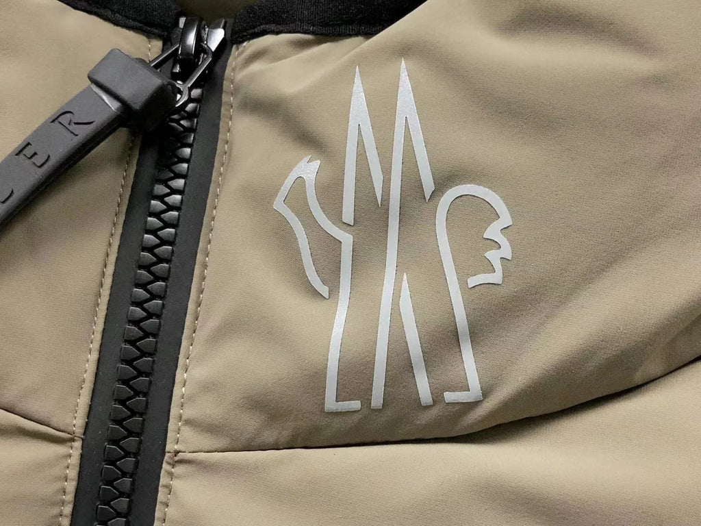 Moncler Arcesaz Down Jacket – Men's Khaki