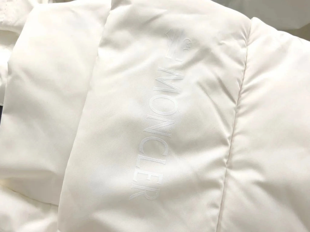 Moncler Tarn Down Jacket – White